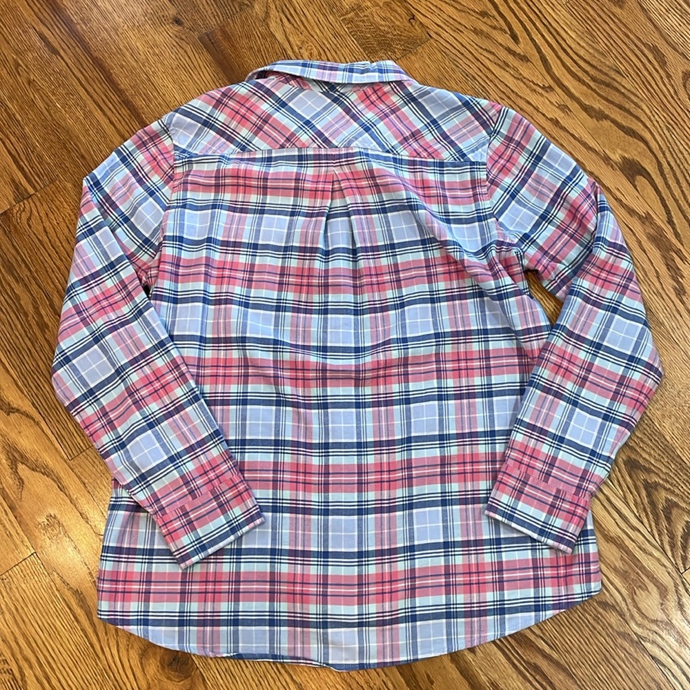 Women’s Vineyard Vines Button Down/Button Up Shirt. Size 8. - Picture 10 of 11